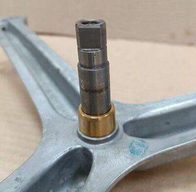     Indesit 210215562-210202978 (,  3)