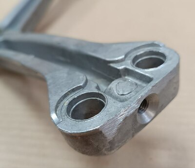     Indesit 210215562-210202978 (,  4)