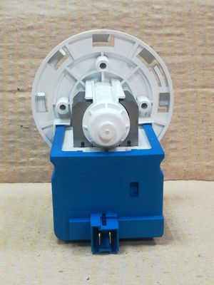  () GRE  8   .  ZANUSSI (,  1)